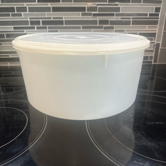 Vtg Tupperware Large 12" Round Cake/Cookie Carrier Container 256-1 & 224-15 - Picture 1 of 11